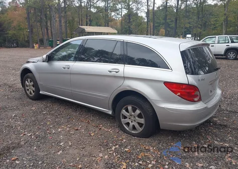 2007 Mercedes-Benz R 350 4Matic z USA, uszkodzony, nr VIN 4JGCB65E17A051618